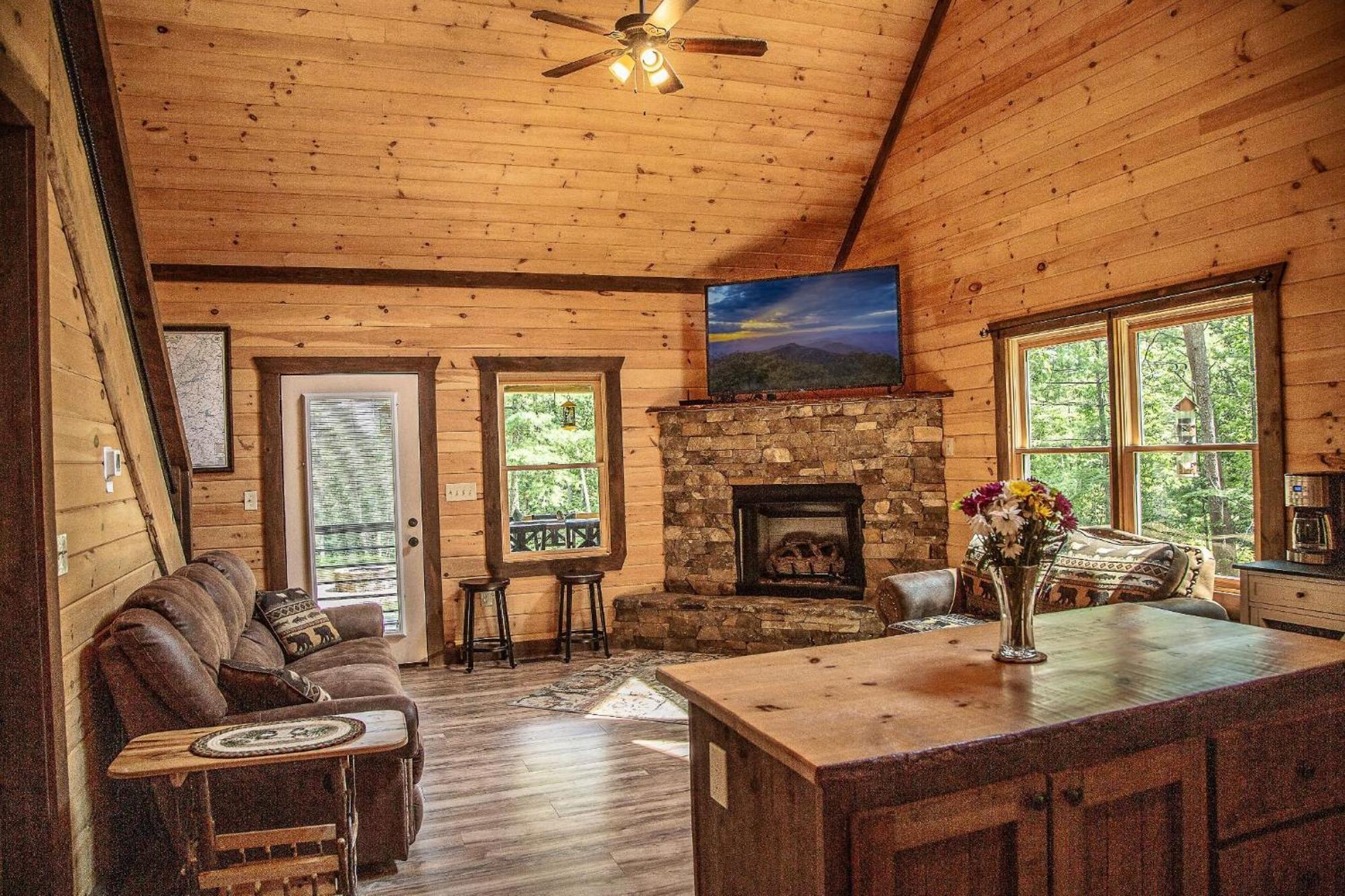 Adore The Smores Rustic Mountain Charm Outdoor Spaces And A Cozy Hot Tub บลูริดจ์ ภายนอก รูปภาพ