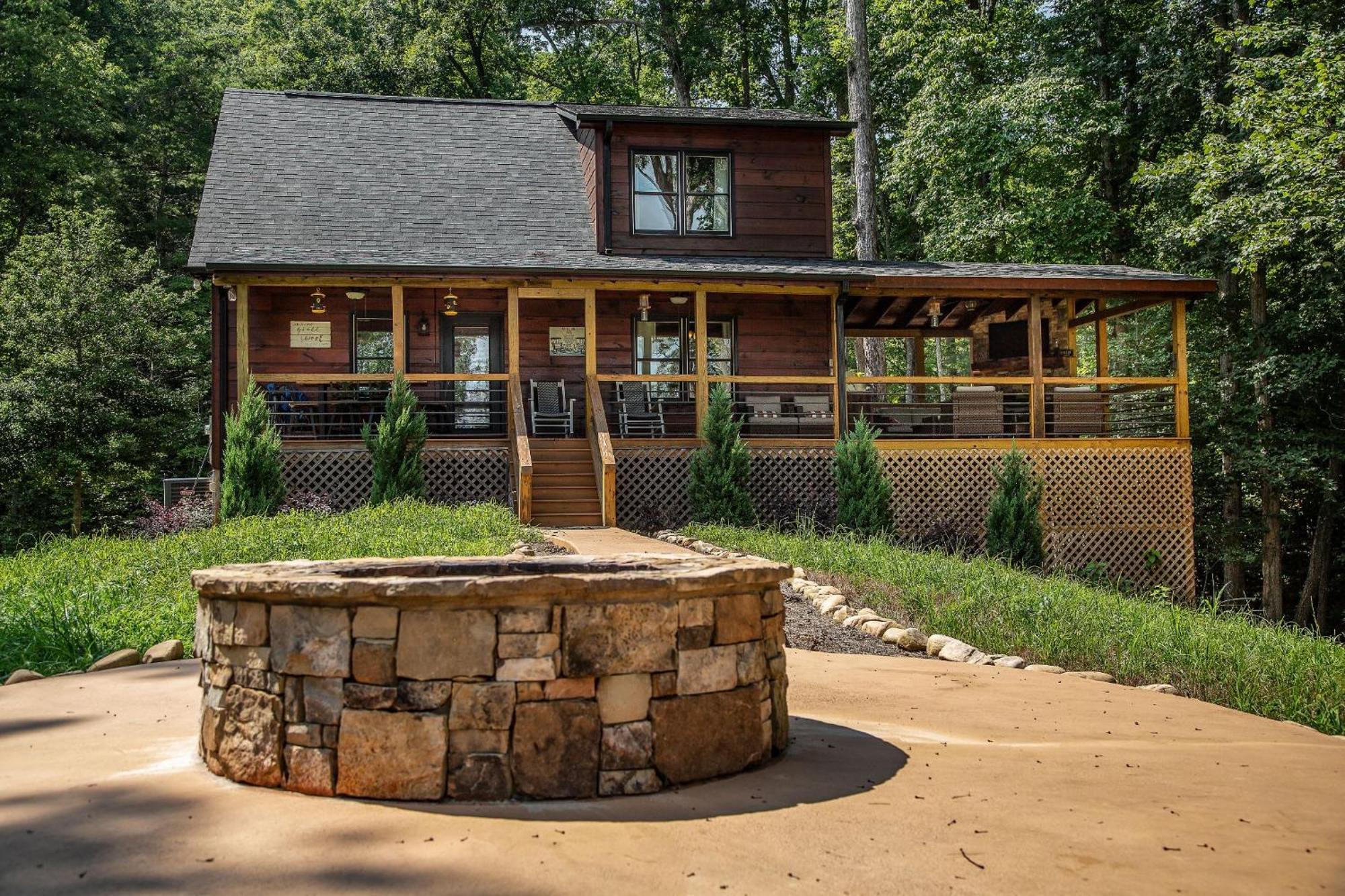 Adore The Smores Rustic Mountain Charm Outdoor Spaces And A Cozy Hot Tub บลูริดจ์ ภายนอก รูปภาพ